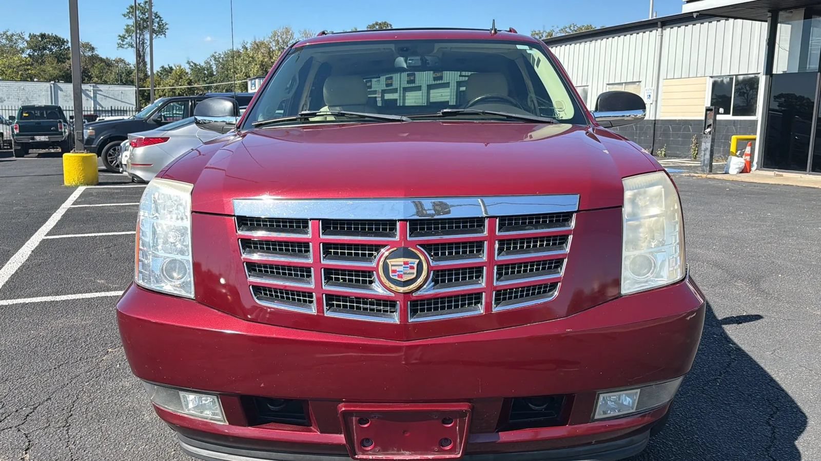 Used 2007 Cadillac Escalade EXT w/ Information Package AWD/4WD image 2