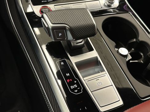 Used 2026 Audi SQ8 Prestige AWD/4WD image 28