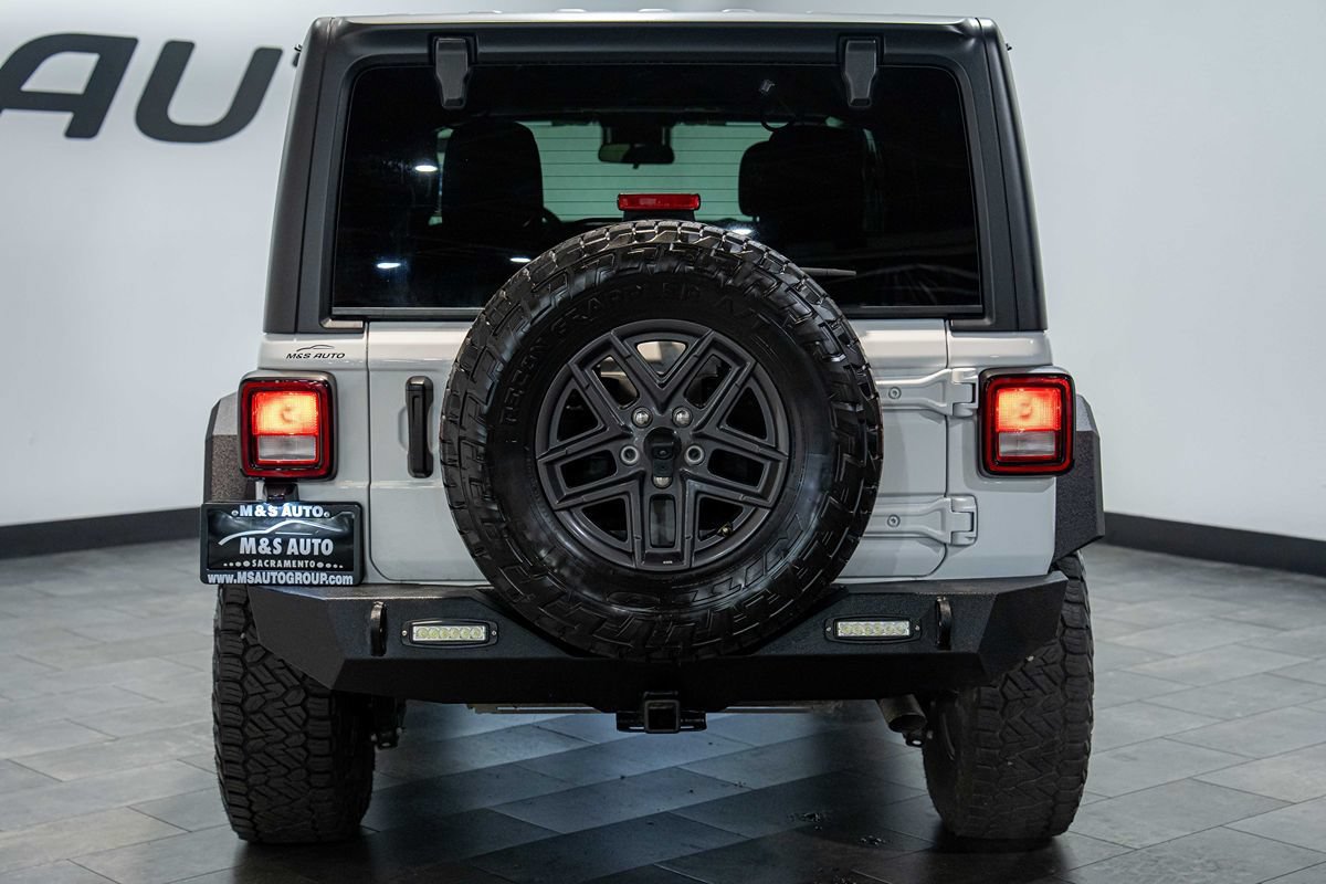 Used 2024 Jeep Wrangler Unlimited Sport AWD/4WD image 5