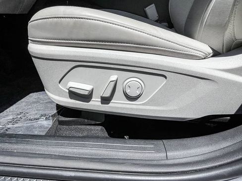 Certified 2025 Kia Sorento EX FWD image 23