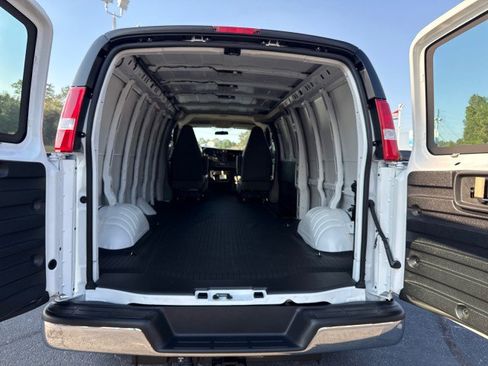 New 2025 Chevrolet Express 3500 Extended w/ Driver Convenience Package image 16
