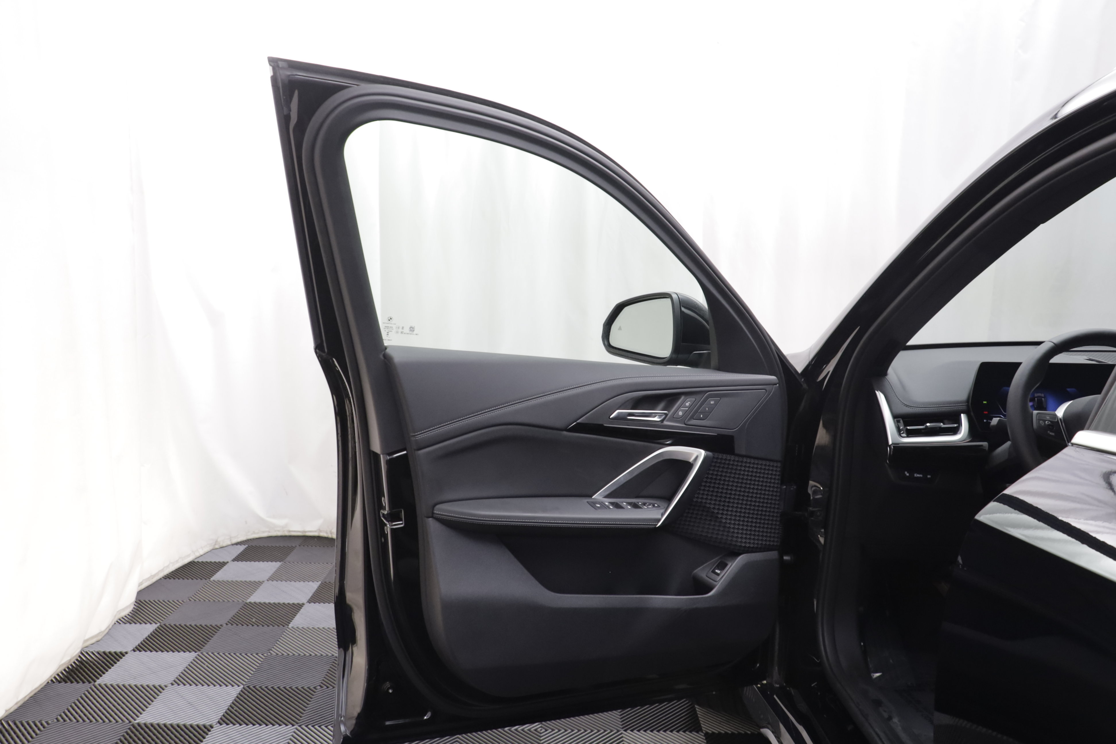 New 2026 BMW X1 xDrive28i w/ Convenience Package AWD/4WD image 5