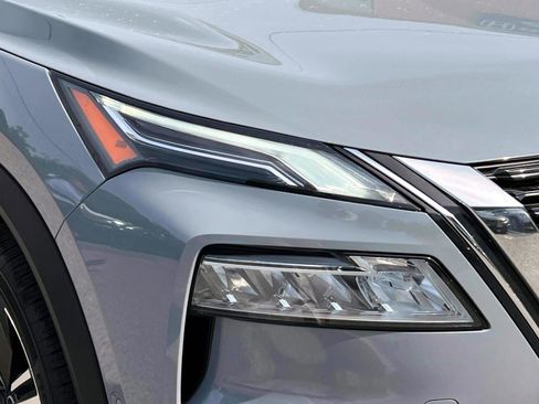 Used 2022 Nissan Rogue Platinum w/ Head-Up Display Package AWD/4WD image 9