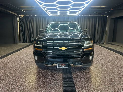 Used 2018 Chevrolet Silverado 1500 LT w/ True North Edition AWD/4WD image 2