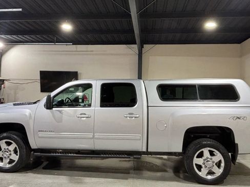 Used 2013 Chevrolet Silverado 2500 LTZ w/ LTZ Plus Package image 4