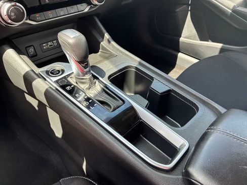 Used 2024 Nissan Sentra SV FWD image 25