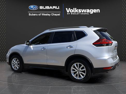 Used 2019 Nissan Rogue SV FWD image 5