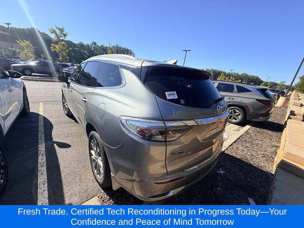 Used 2023 Buick Enclave Avenir w/ Avenir Technology Package FWD image 4