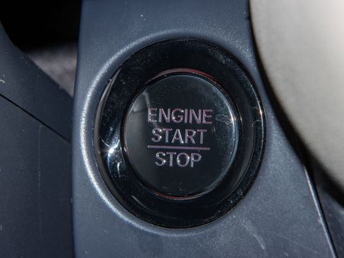 Certified 2023 Honda HR-V EX-L image 33