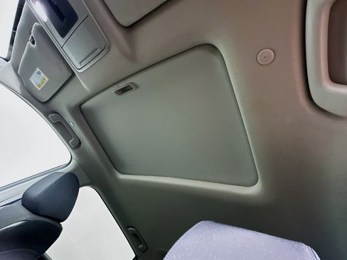 Used 2024 Honda CR-V EX image 25