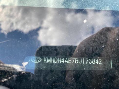 Used 2011 Hyundai Elantra Limited FWD image 41