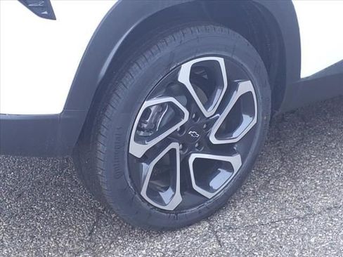 New 2025 Chevrolet Trax RS w/ Driver Confidence Package image 21