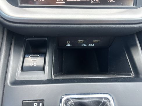 Used 2020 Subaru Outback AWD/4WD image 25