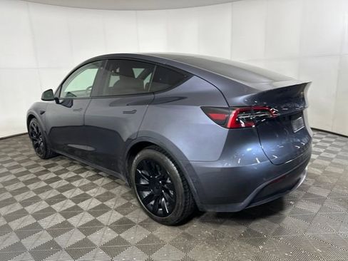 Used 2021 Tesla Model Y Long Range image 5