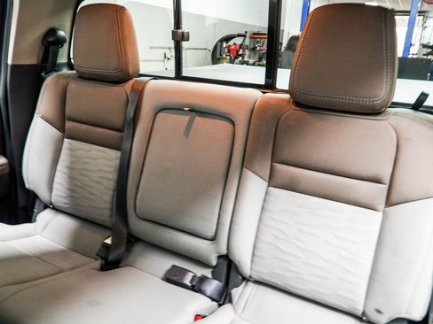 Used 2022 Nissan Frontier SV image 35