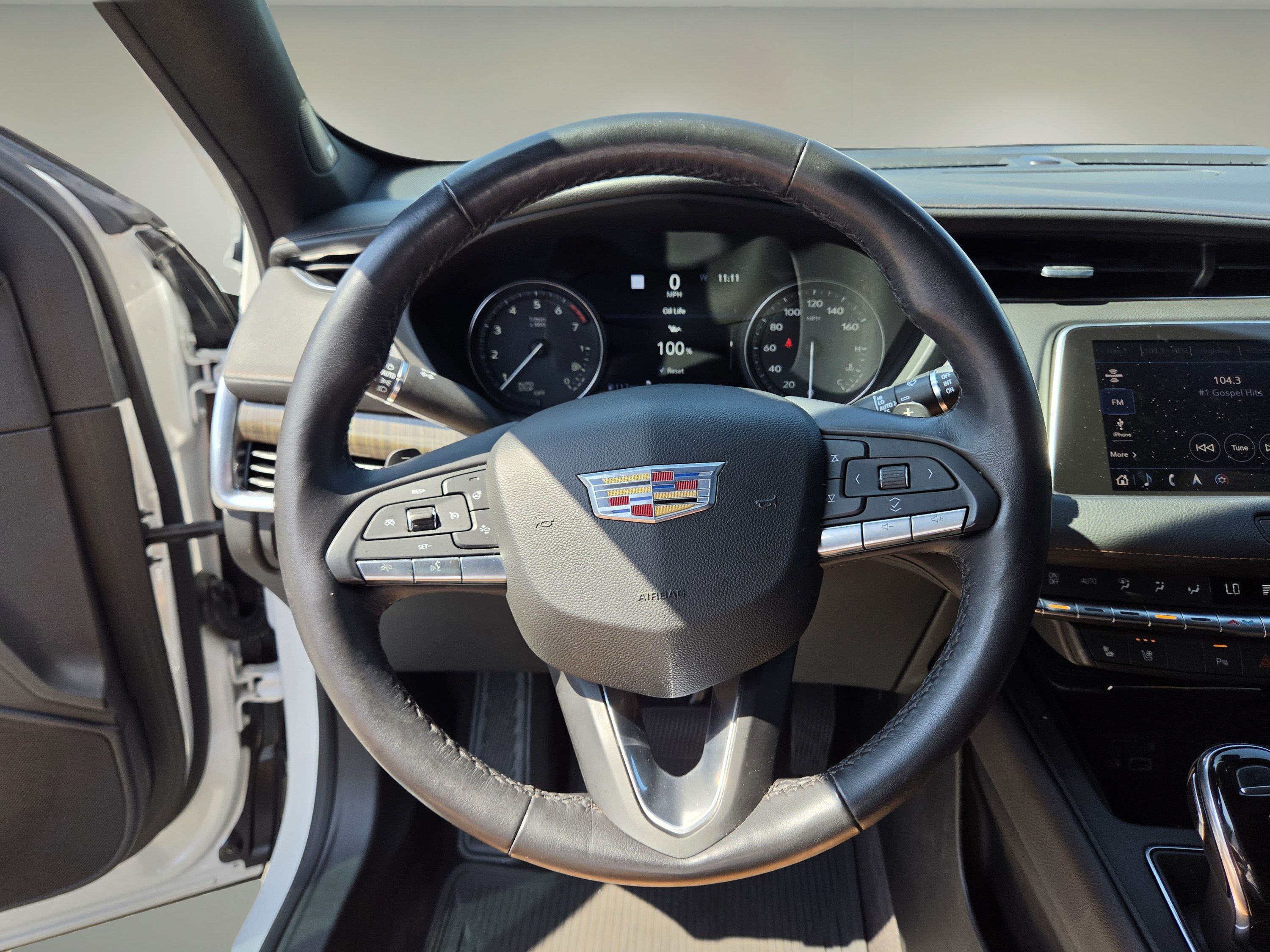 Used 2021 Cadillac XT4 Premium Luxury FWD image 16
