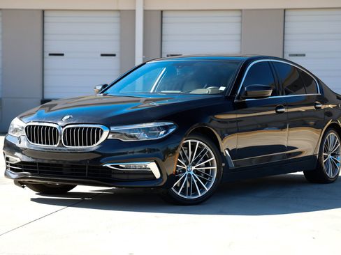 Used 2017 BMW 540i image 1