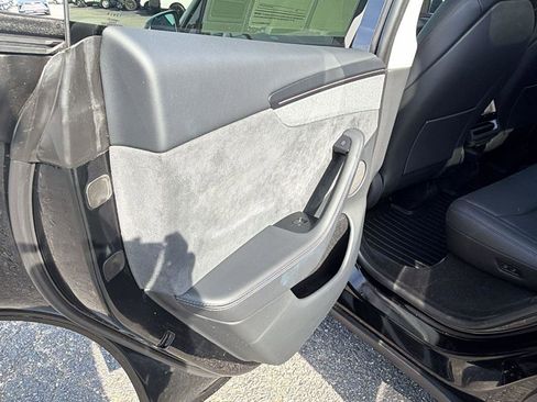 Used 2026 Tesla Model Y 2WD image 22