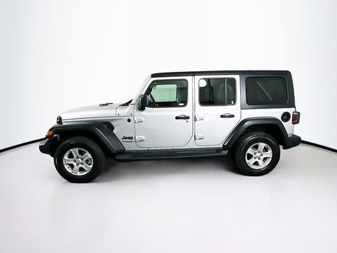 Used 2022 Jeep Wrangler Sport S image 4