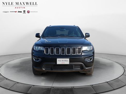 Used 2017 Jeep Grand Cherokee Laredo w/ Quick Order Package 23E AWD/4WD image 18