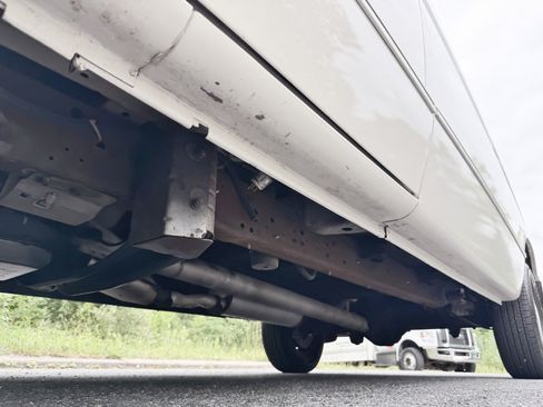 Used 1990 Ford E-150 and Econoline 150 RWD image 37