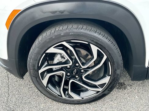 Used 2024 Chevrolet TrailBlazer RS w/ Convenience Package FWD image 24