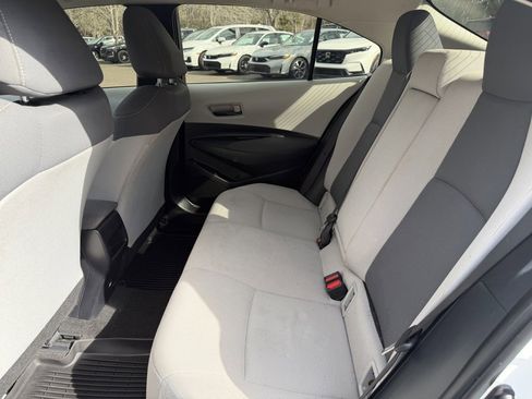 Used 2022 Toyota Corolla LE image 8