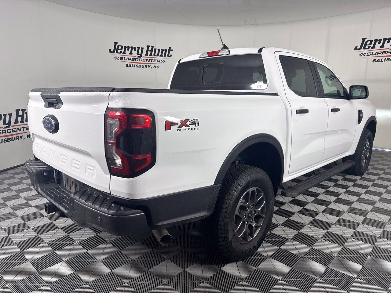 Used 2025 Ford Ranger XLT w/ FX4 Off-Road Package AWD/4WD image 7