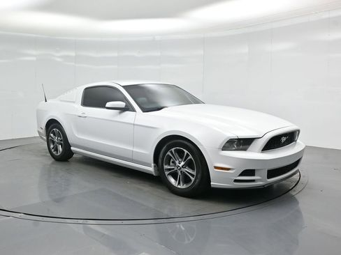 Used 2014 Ford Mustang Premium image 49