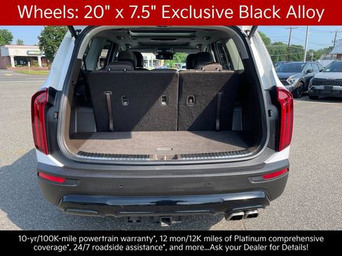 Used 2022 Kia Telluride SX w/ Nightfall Edition Package AWD/4WD image 28