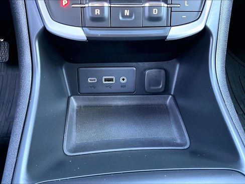 Used 2023 GMC Terrain SLE w/ Driver Convenience Package image 32