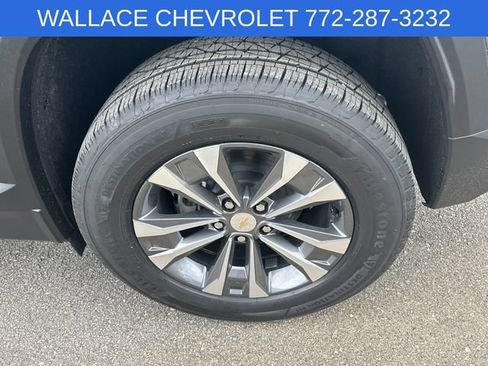 Used 2026 Chevrolet Equinox LT w/ Safety and Technology Package FWD image 9