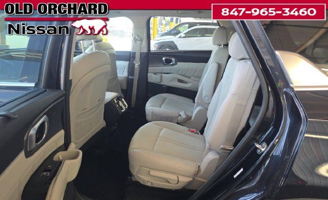 Used 2023 Kia Sorento SX Prestige w/ Panoramic Sunroof Package AWD/4WD image 10