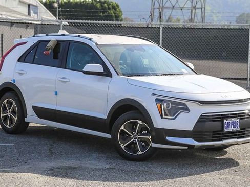 New 2026 Kia Niro LX FWD image 2