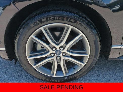 Used 2019 Ford Edge Titanium w/ Equipment Group 301A AWD/4WD image 10