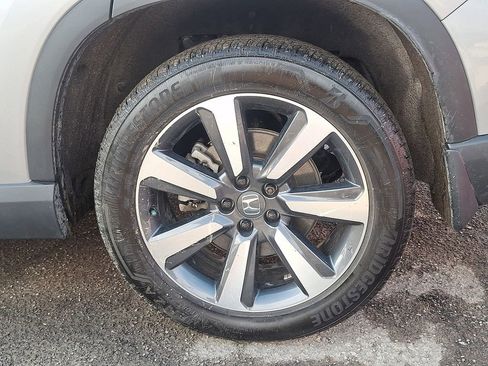 Used 2025 Honda Pilot Touring image 32