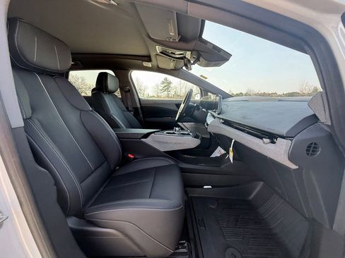 Certified 2025 Cadillac Optiq Luxury 2 w/ LPO, Floor Liner Package image 33