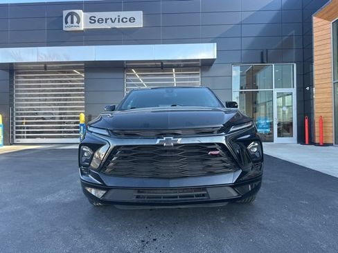 Used 2023 Chevrolet Blazer RS w/ LPO, Floor Liner Package FWD image 2