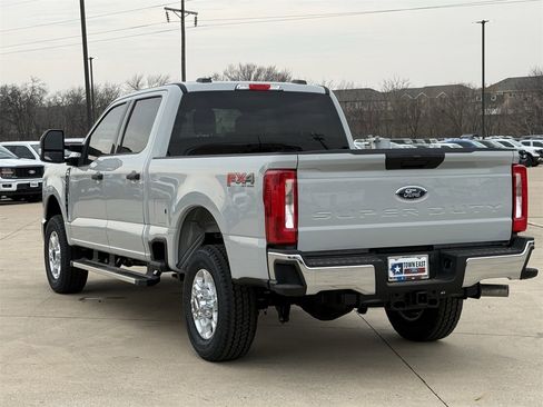 New 2026 Ford F250 XLT w/ FX4 Off-Road Package image 27