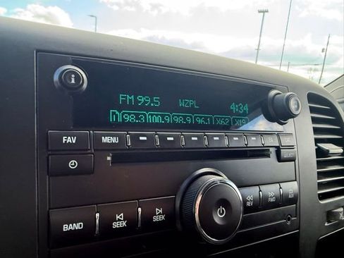 Used 2014 Chevrolet Silverado 2500 LT w/ Snow Plow Prep Package image 23