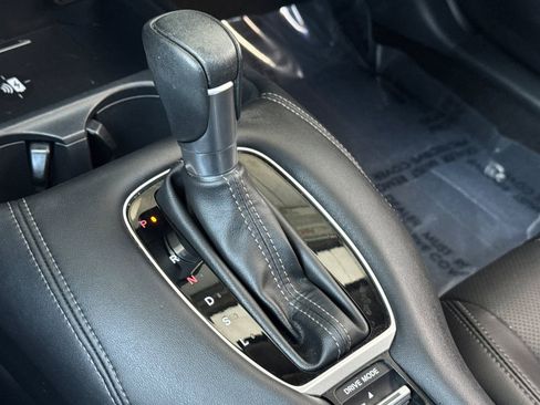 Used 2024 Honda HR-V EX-L image 16