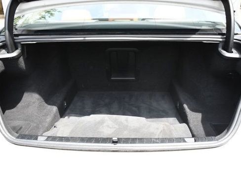 Used 2018 BMW 750i image 8