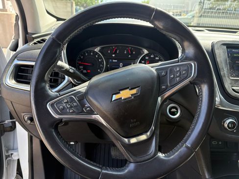 Certified 2021 Chevrolet Equinox LT AWD/4WD image 17