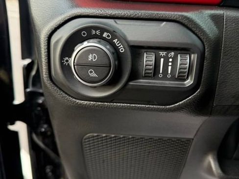 Used 2022 Jeep Gladiator Rubicon w/ LED Lighting Group image 16