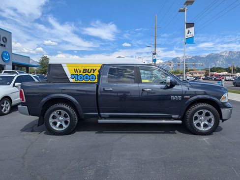 Used 2016 RAM 1500 Laramie w/ Convenience Group AWD/4WD image 2