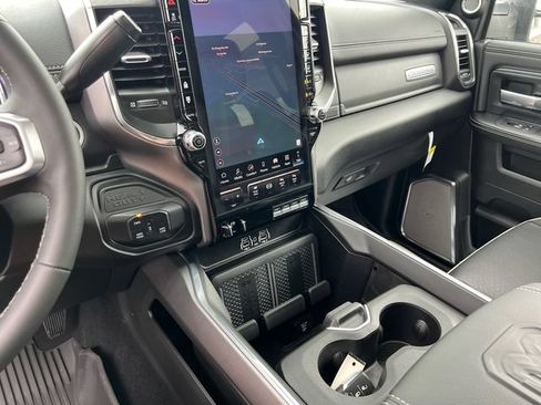 New 2026 RAM 2500 Laramie AWD/4WD image 20