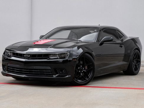 Used 2014 Chevrolet Camaro SS w/ RS Package image 5