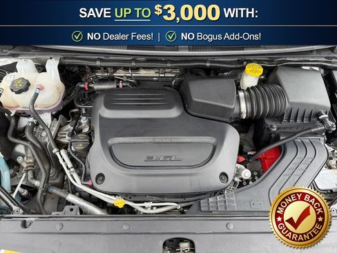 Used 2024 Chrysler Pacifica Touring-L image 25