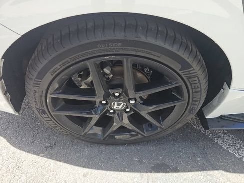 Used 2023 Honda Civic Sport image 12