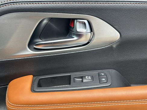 New 2026 Chrysler Pacifica Pinnacle image 15